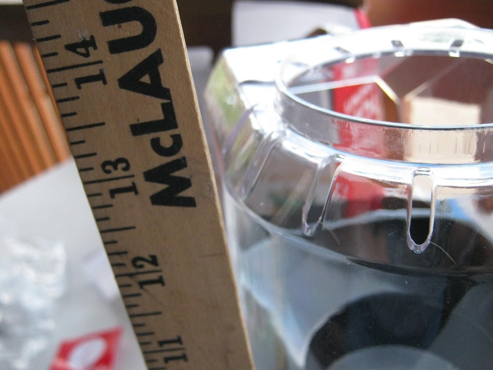 DASH Fresh Pop Popcorn Maker New Damaged Box