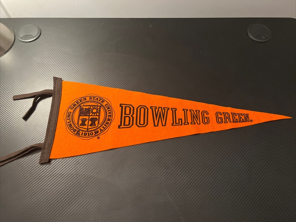 Older Bowling Green Flag