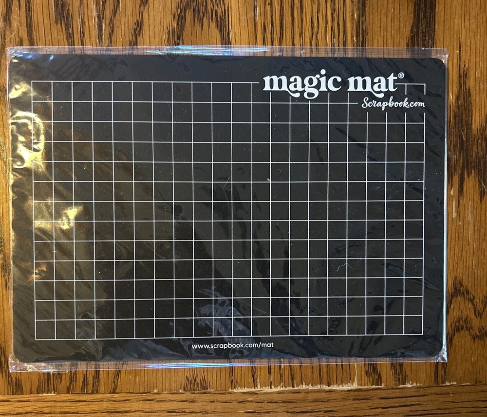 Scrapbook.com MAGIC MAT 6"X 8" Cutting Pad for Select Machines Grid Line