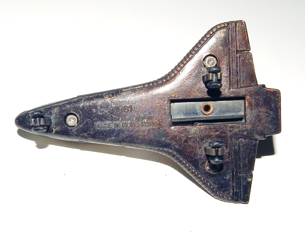 *** Vintage NASA Space Shuttle CHALLENGER Pencil Sharpener ***