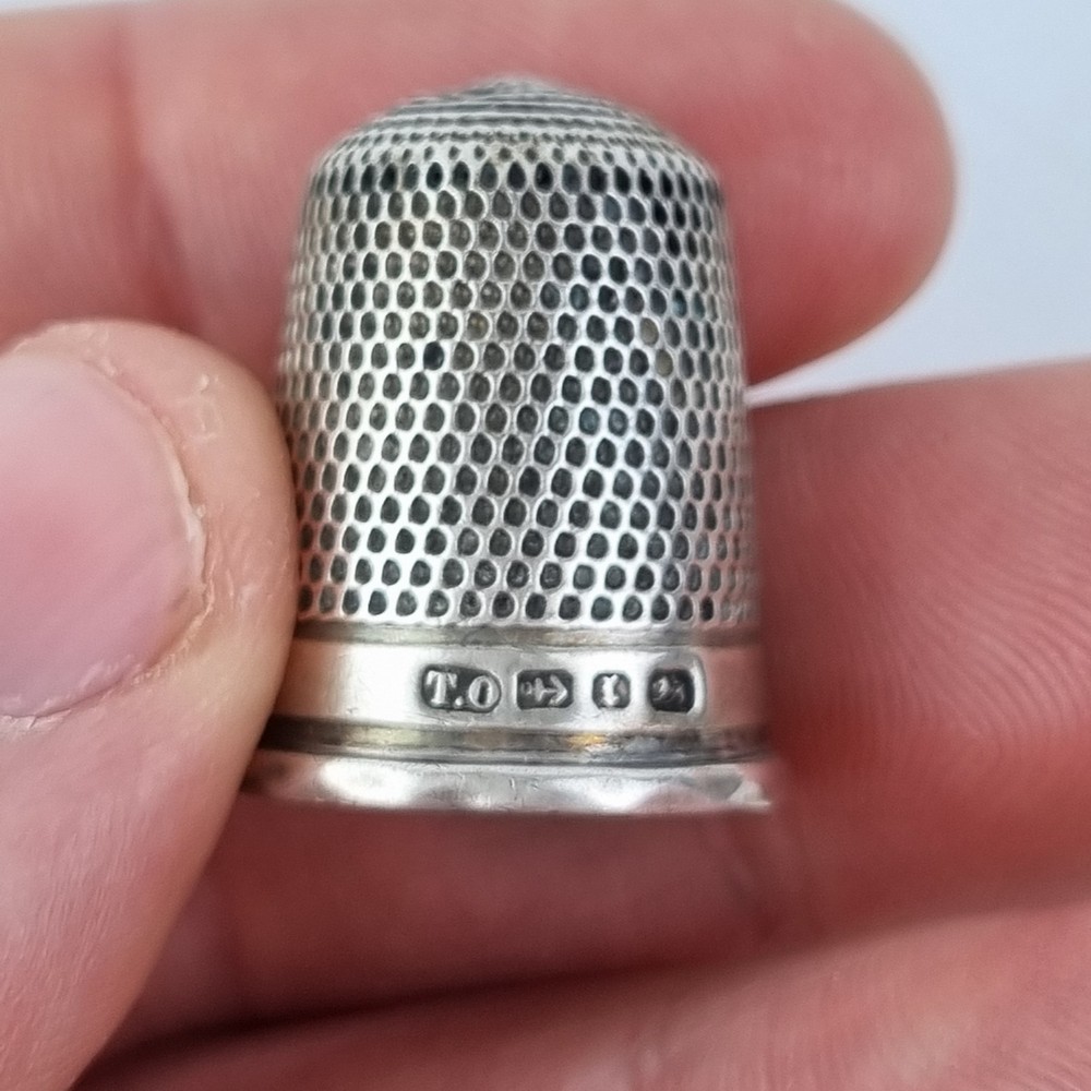 Antique Solid Silver Thimble Birmingham 1885 Thomas Oakley