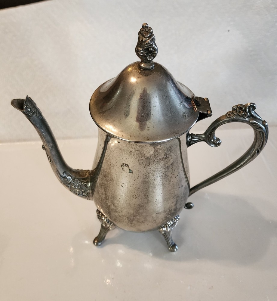 Silverplate Pouring Pitcher - Lidded -1 Quart Capacity - Vintage Floral Trim
