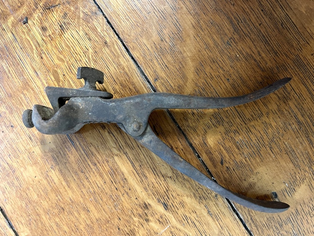 **BARN FIND** Antique Saw Set