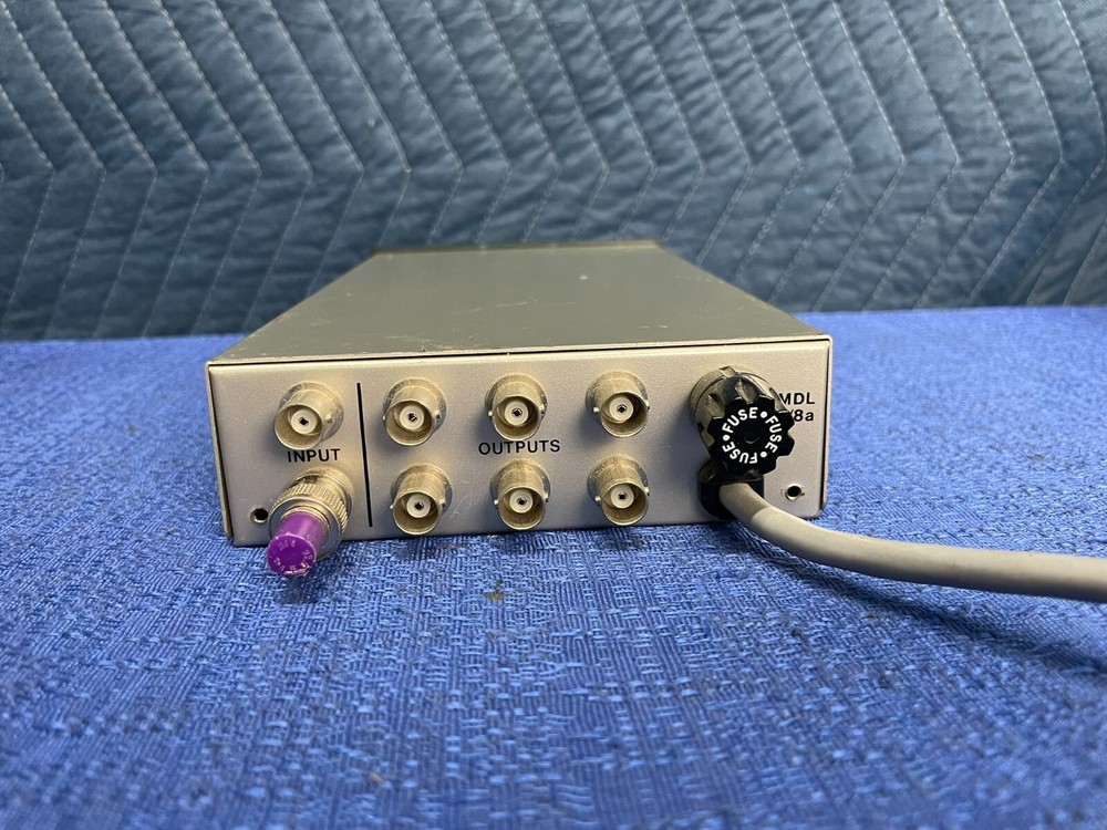 VideoTek - VDA-16 - Video Distribution Amplifier - Powers On