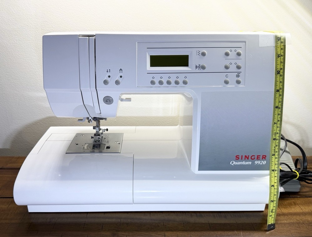 SINGER QUANTUM 9920 Sewing Machine Untested