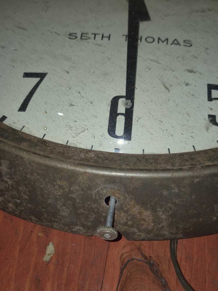 Vtg MCM 14” LARGE Seth Thomas School Office LARGE Wall CLOCK Does Not Work