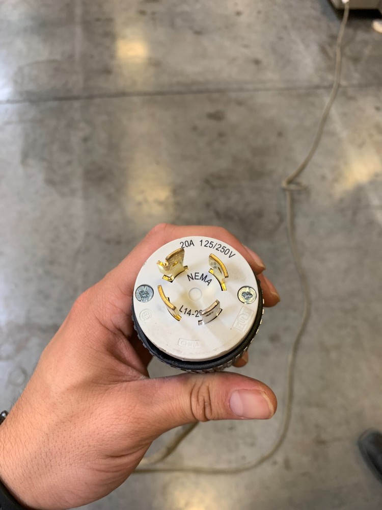 Automated Filling and Capping machine