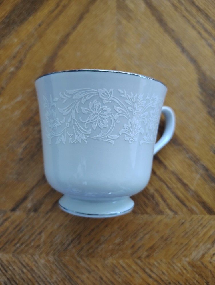 Grace Fine China Concerto 7 Piece Place Setting