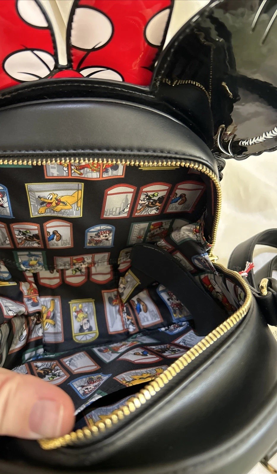 RARE NEW MACYS X LOUNGEFLY 1ST EDITION PARADE MINNIE MOUSE BALLOON AND EARS SET!