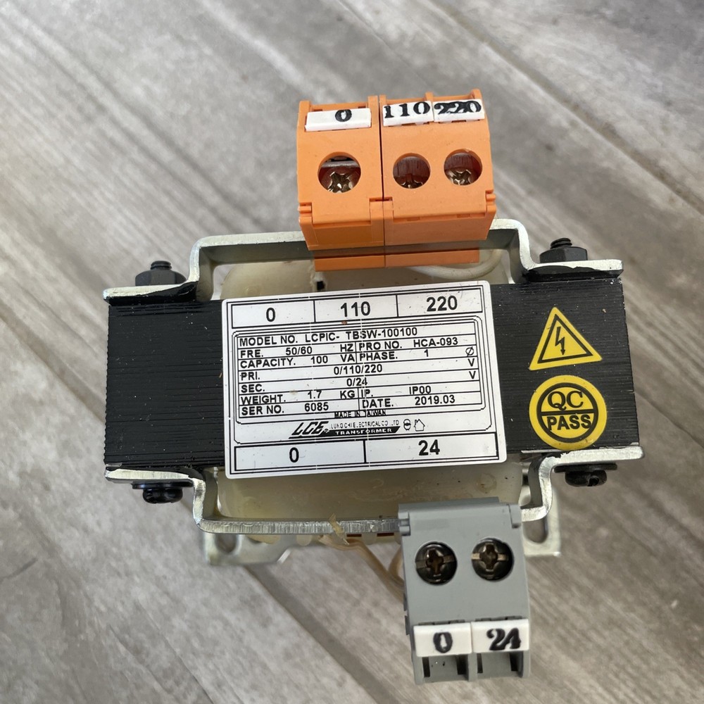 100VA Transformer 1PHASE INPUT: 0/110/220V OUTPUT: 0/24V