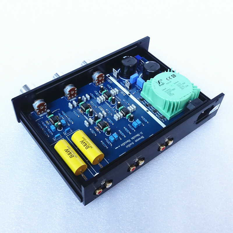 Electronic frequency divider two frequency division preamplifier