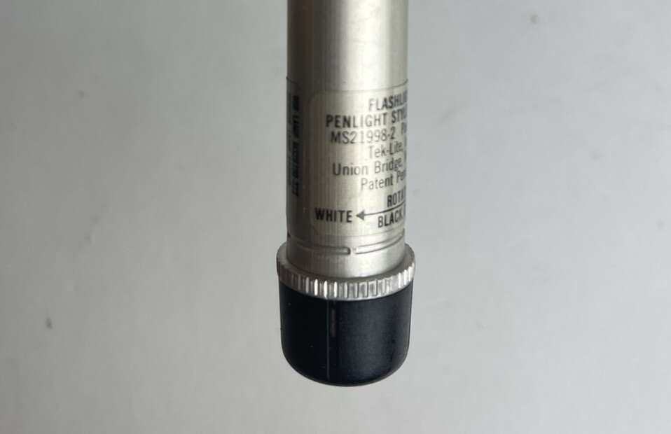 Vintage MS-21998-2 Pilots Penlight Flashlight Working