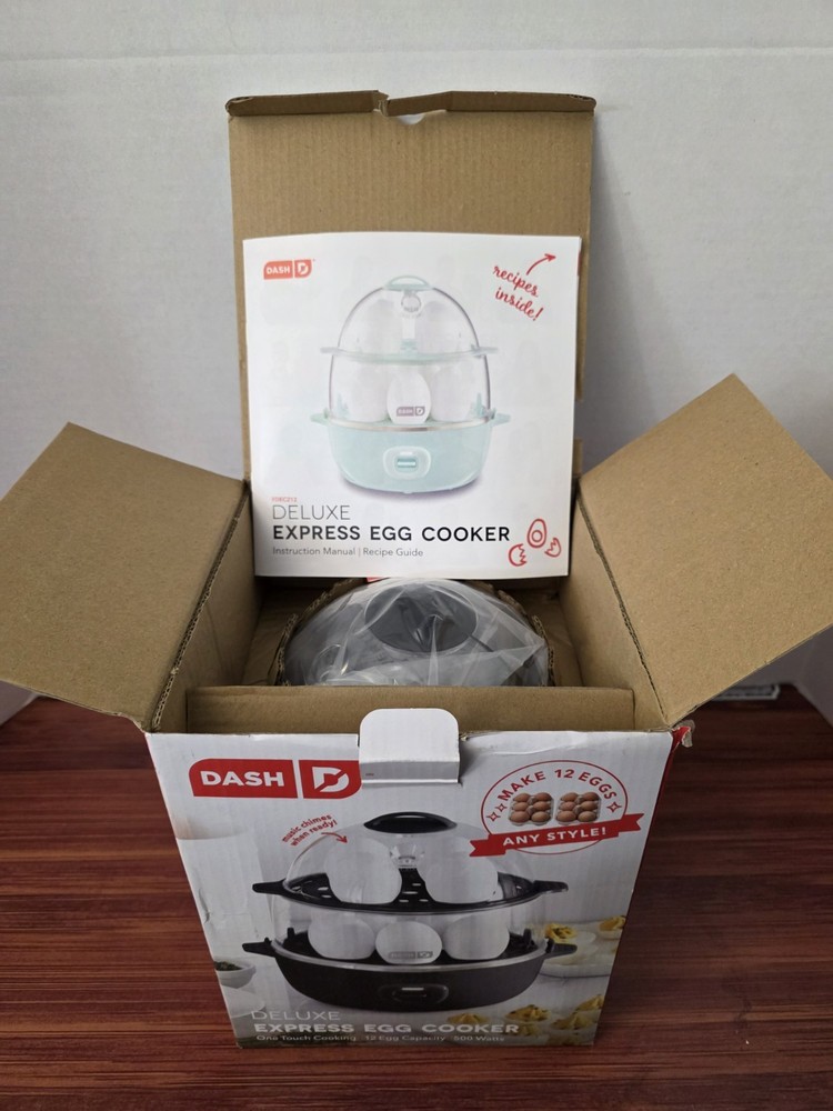 Dash Deluxe Express Egg Cooker