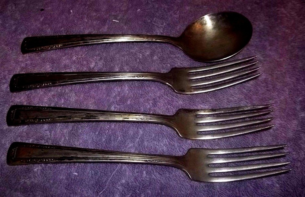 BARONESS SILVER PLATE CIR 1940'S