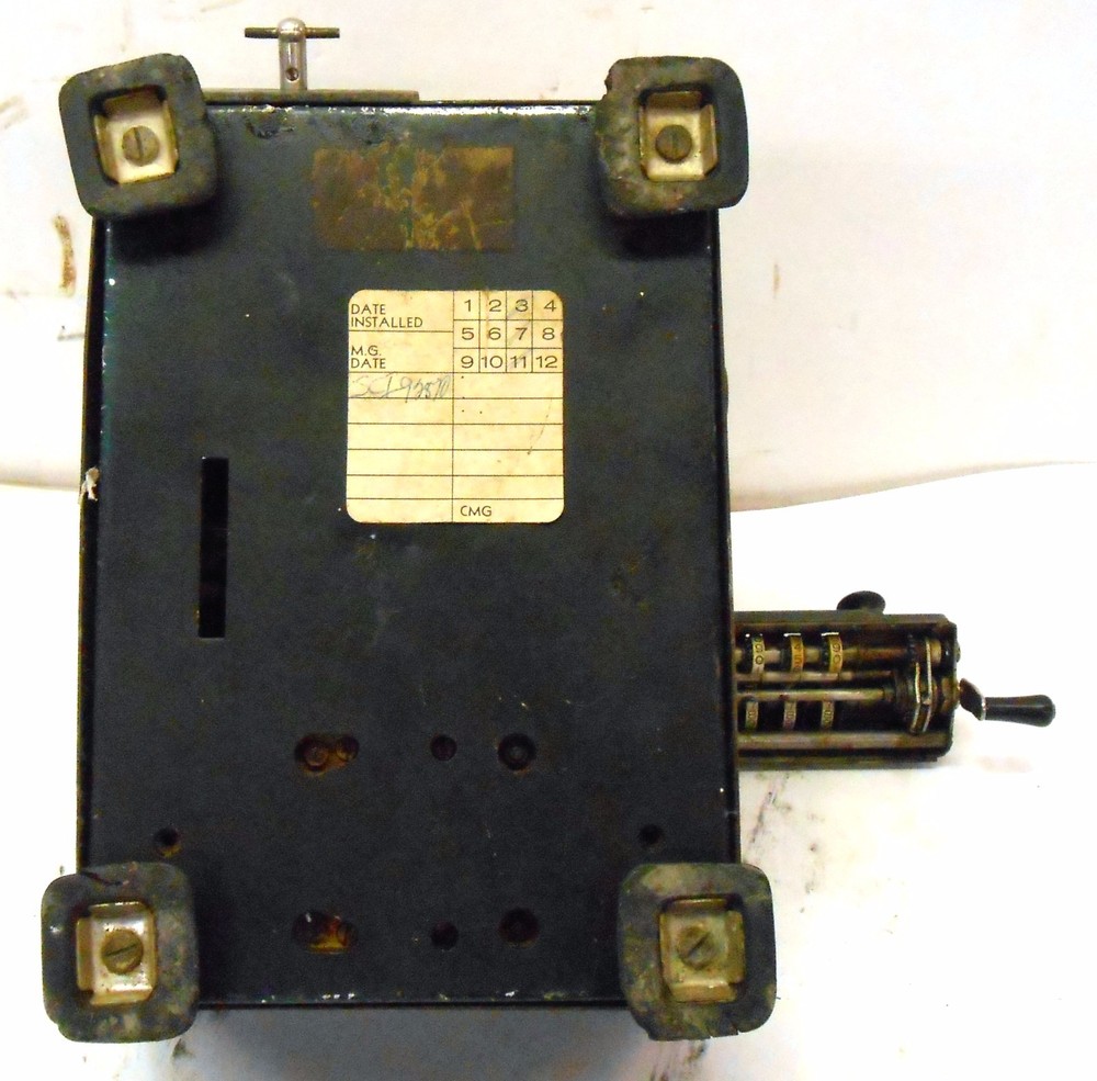 ANTIQUE VINTAGE ADDING MACHINE, UNKNOWN BRAND, USED, SOLD AS IS