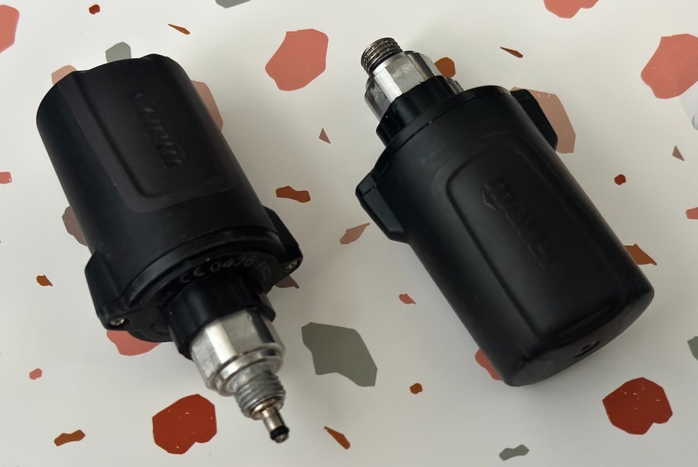 Mares GENIUS Color tech dive computer (black) with TWO Mares Transmitters!