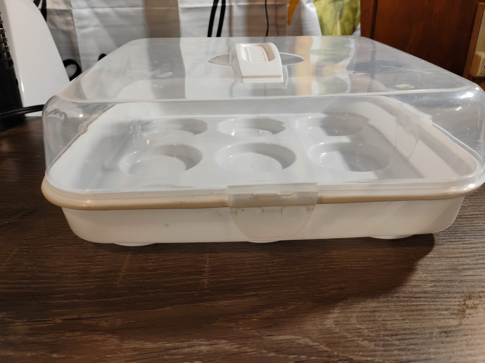 Cupcake Plastic Holder