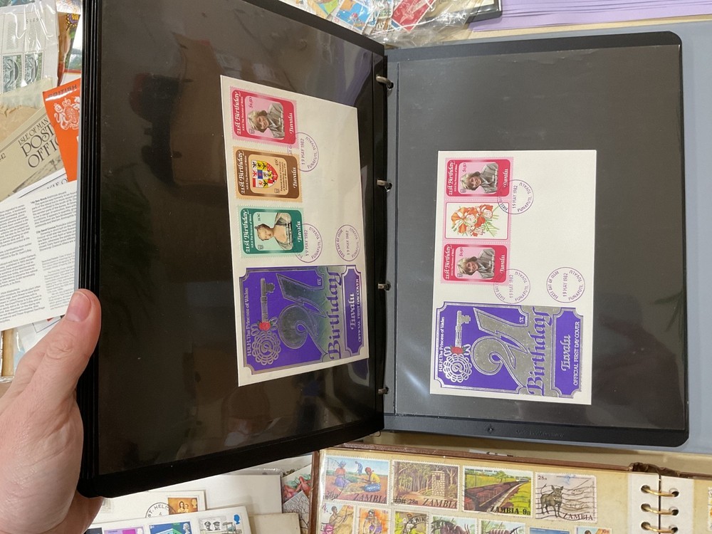 World stamps, sorting box. mixed lot. 8.4kg. DG13