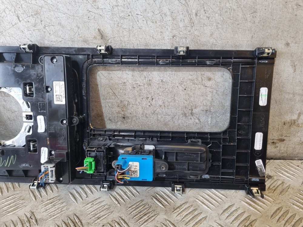 JAGUAR XE 2016-2019 CENTRE CONSOLE (AROUND GEARSTICK)
