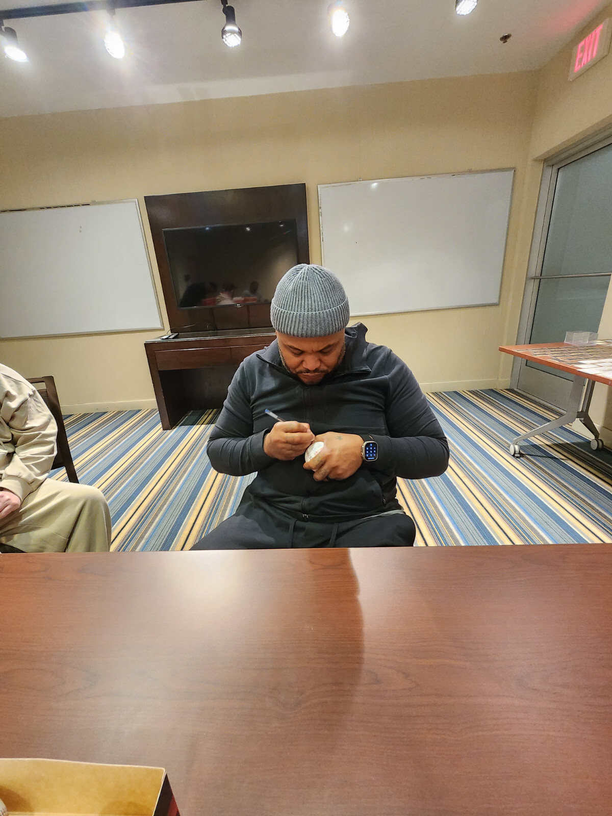 Andruw Jones Autographed HOF Baseball LOGO Beckett Witnessed