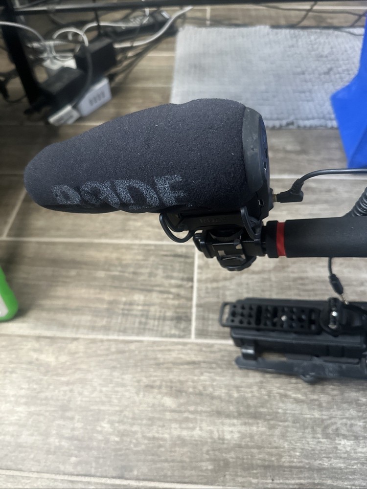 Rode VideoMic Pro+ Plus Microphone + Zeadio Holder