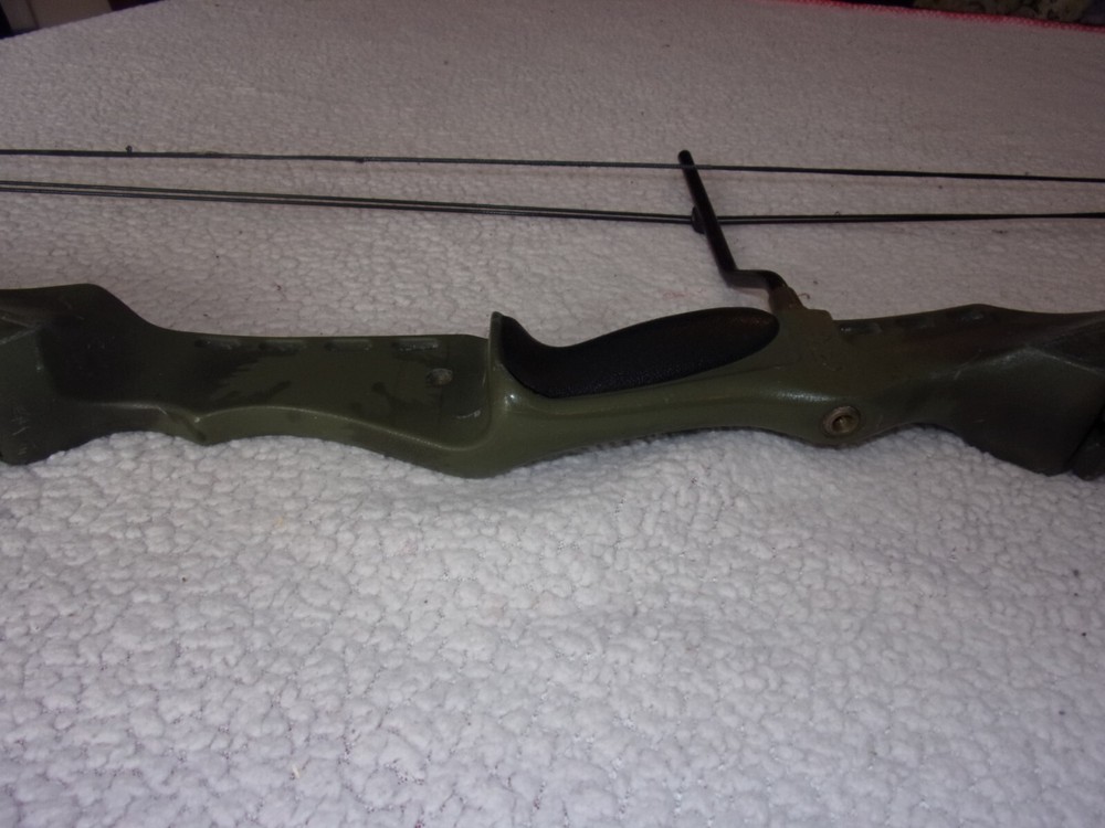 PSE Game Sport Pulsar Express Compound Bow