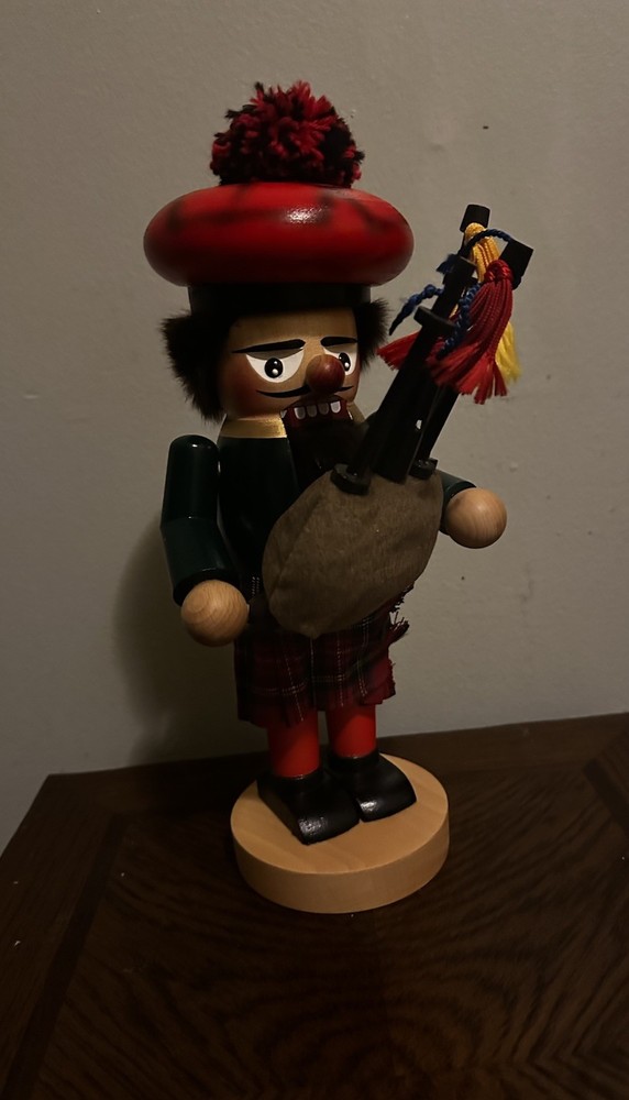 Steinbach Nutcracker 15" Scottish Bagpiper