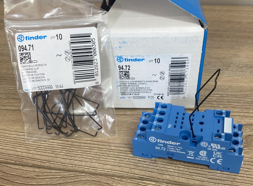 10 Ea. - FINDER 94.72 Relay Base Socket  & 94.71 Retaining Clip