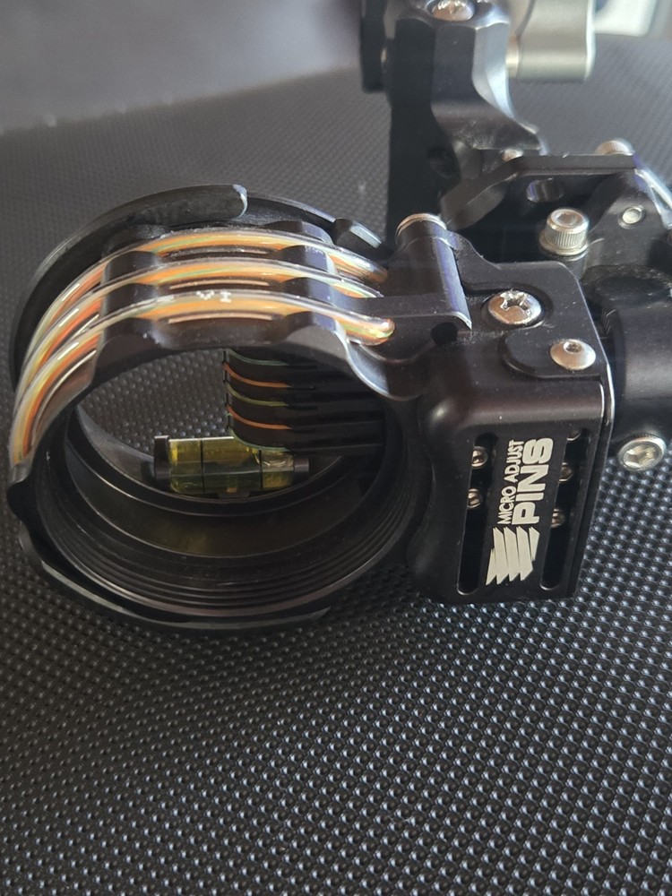 Left hand Mathews Bridge-Lock Fixed 5-Pin Sight