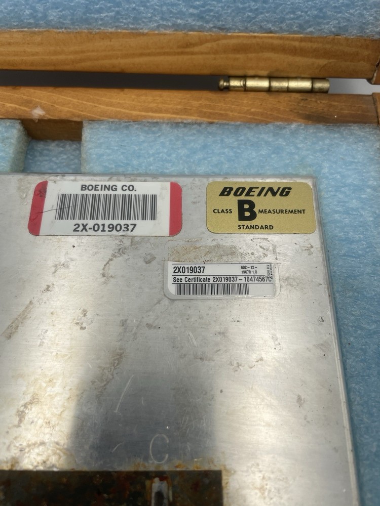 Boeing Class B Surface Measurement Standard 2X-019037 w/ Case - READ