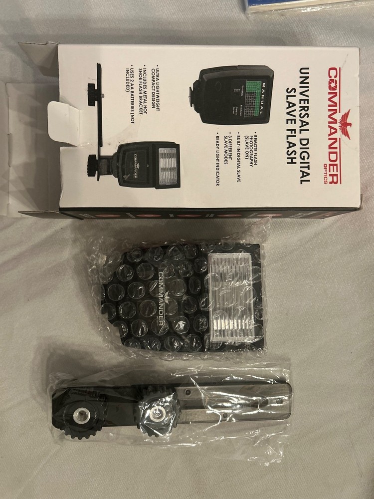 Commander Universal Digital Slave Flash -- Ultra Lightweight Compact Design NEW