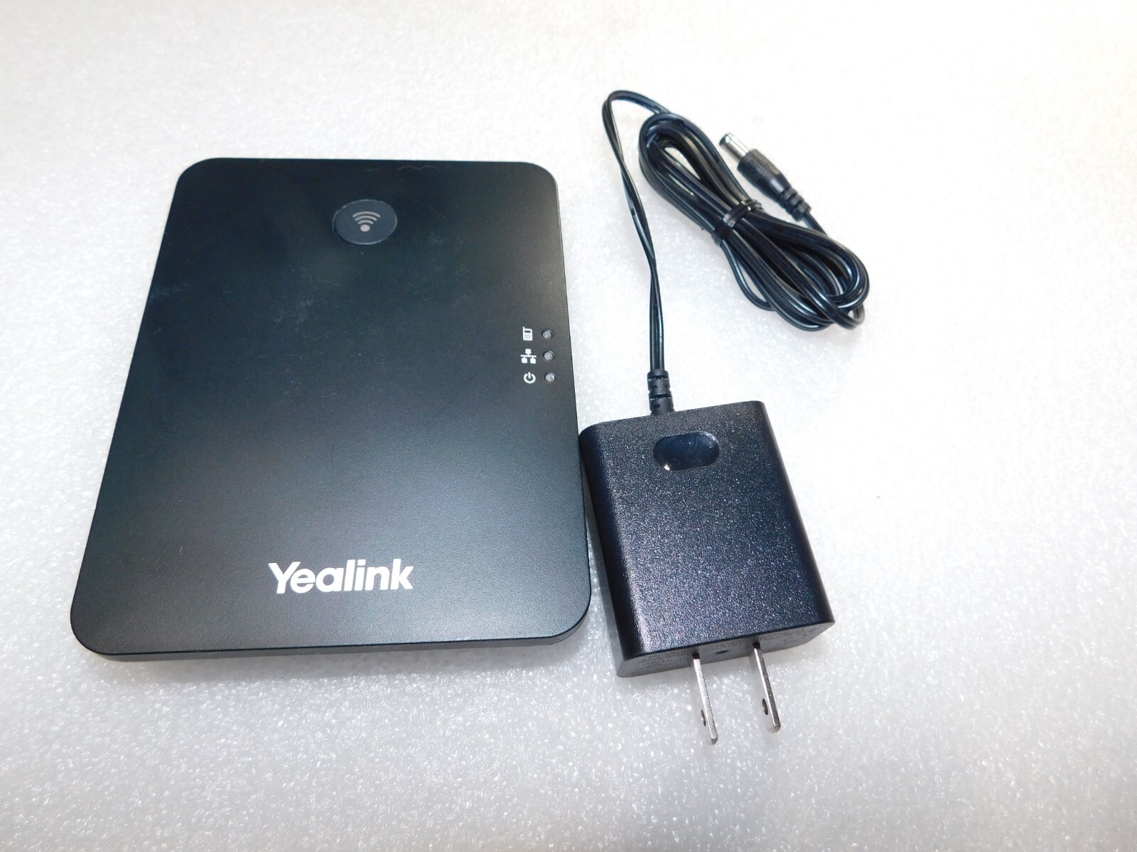 YEALINK W70B DECT IP BASE STATION VOIP SIP FOR UP TO 10 HANDSETS