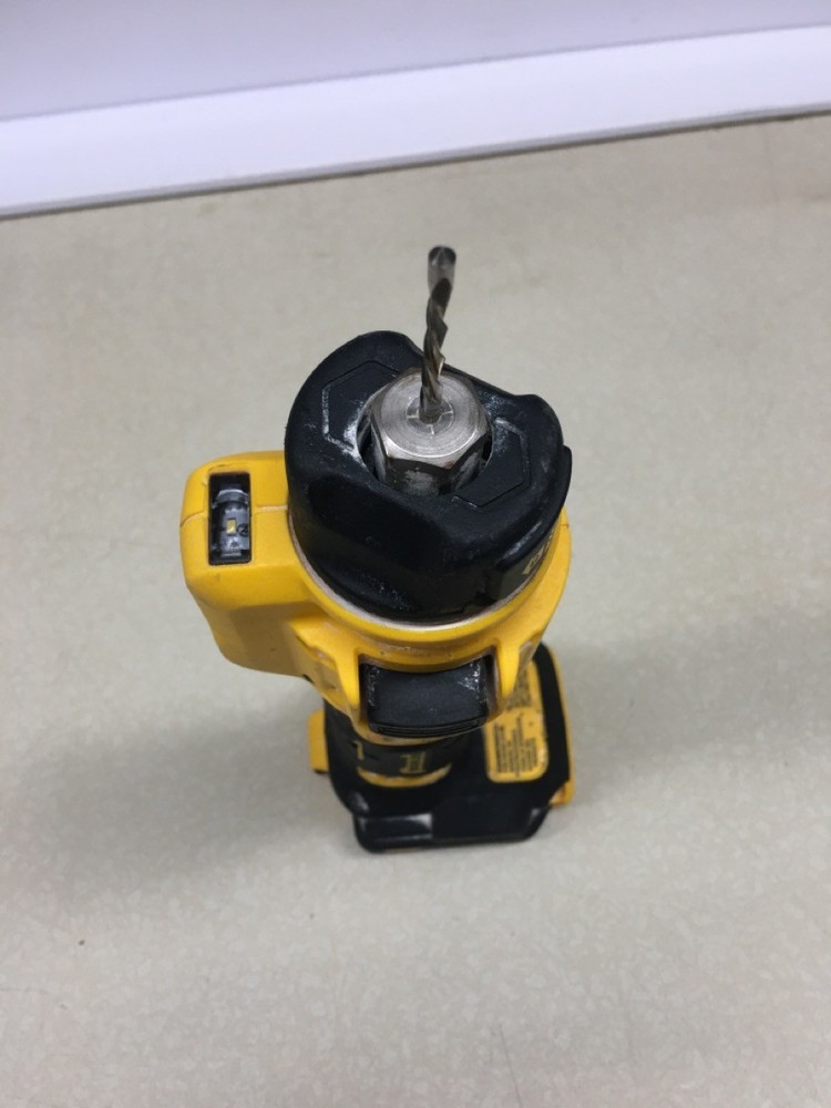 DEWALT DCE555 CUT-OUT TOOL (R7B017147)