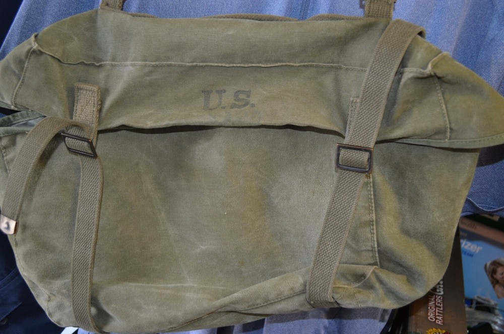 Original WWII US ARMY M1945 Combat Field Equipment Pack Backpack w/ Harness