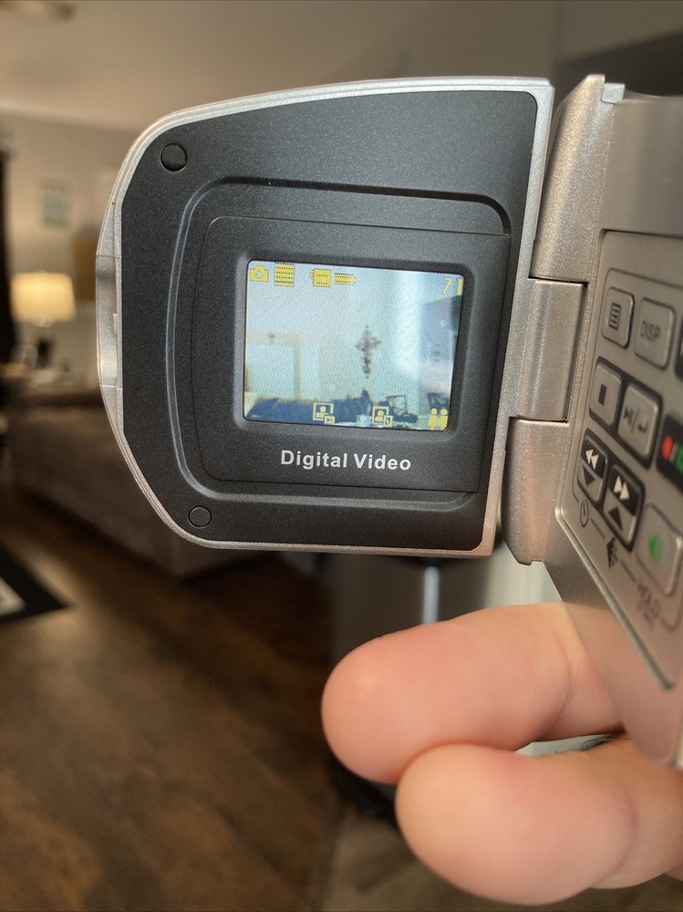 Mustek DV5200 Multi-Function Digital Video Camcorder Mpeg-4 SD MMC Card Reader