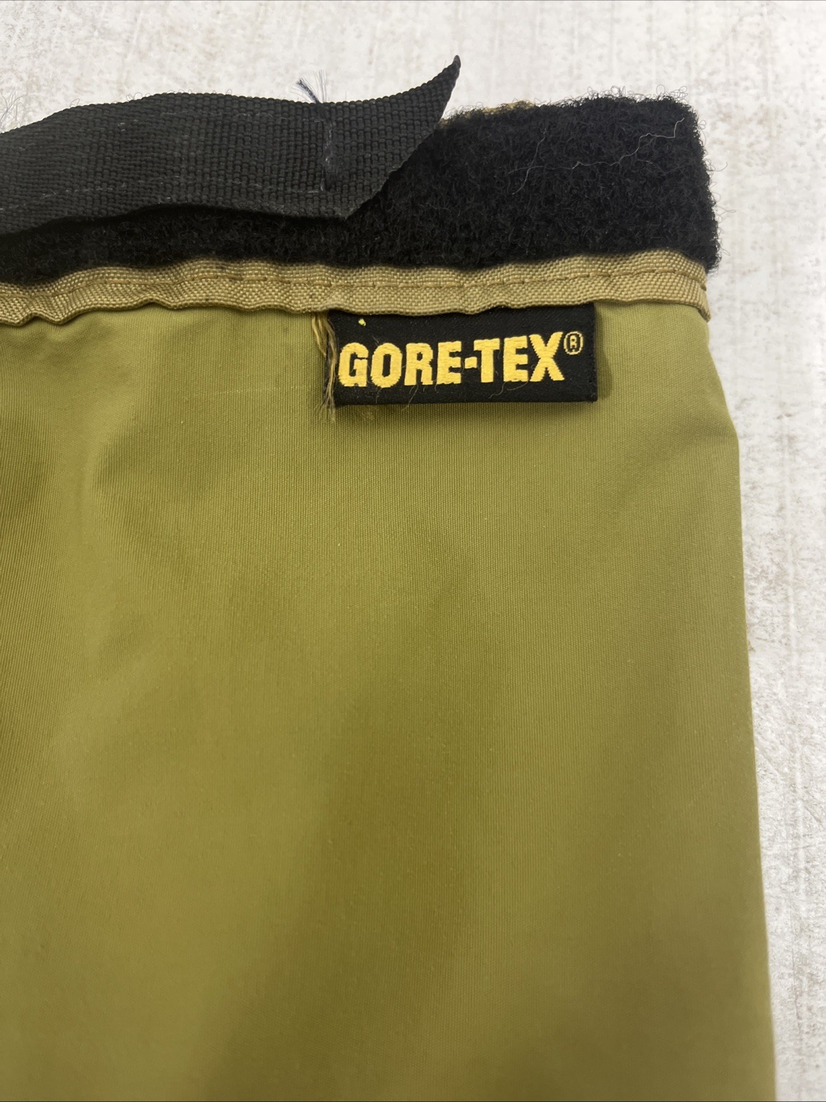 US Military Issued Outdoor Research Expedition Boot Gaiters, Coyote SIZE SMALL