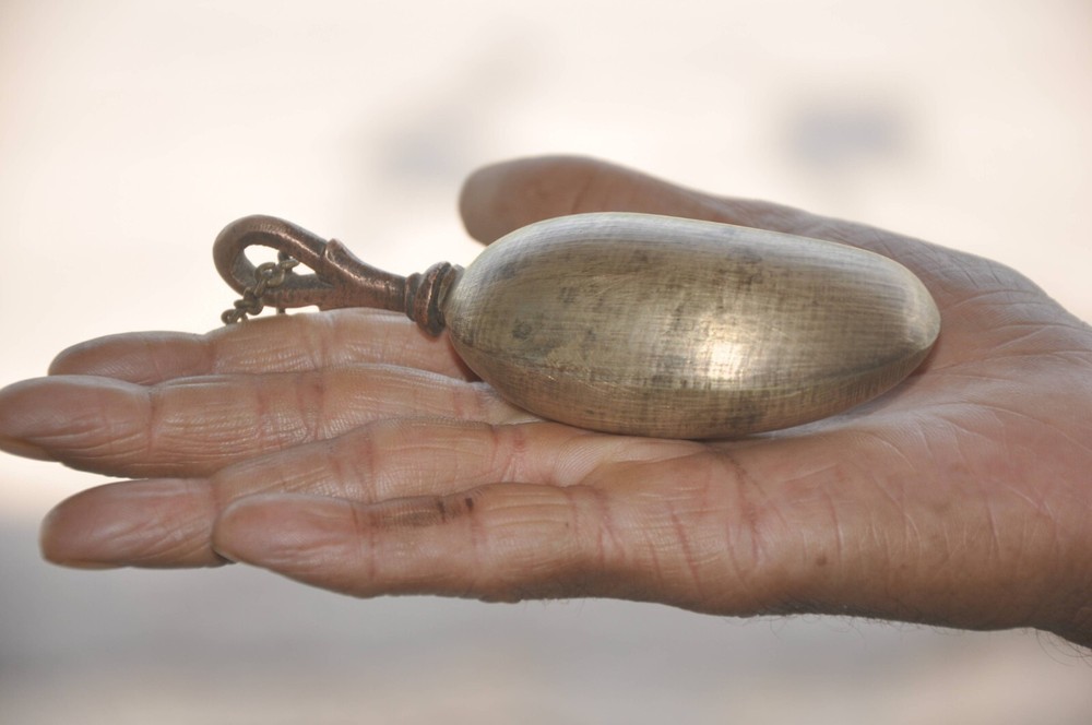 Vintage Brass Handcrafted Mango Shape Solid Powder Box