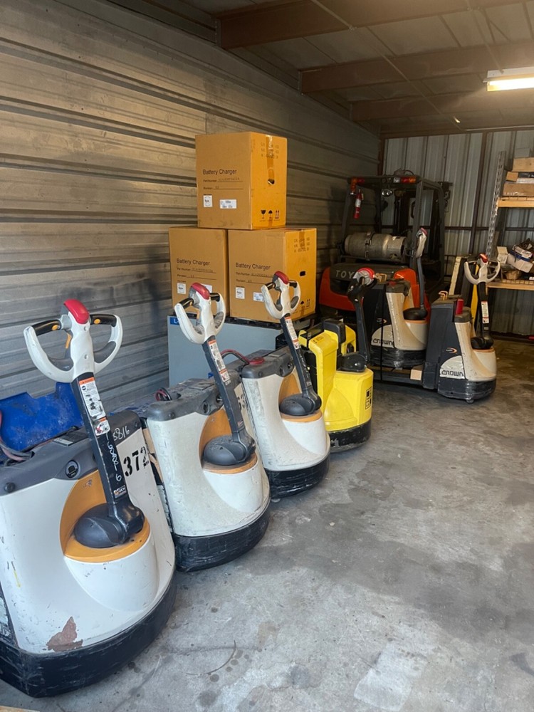 crown electric pallet jack