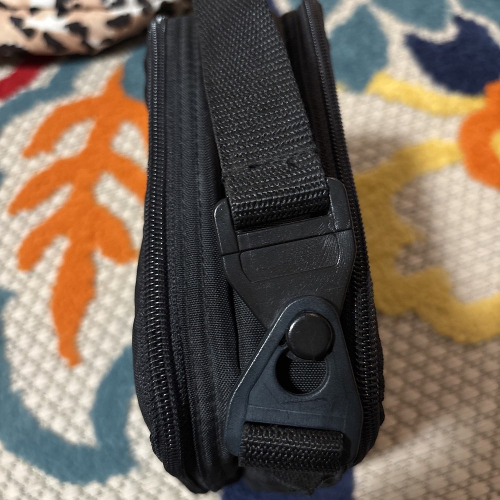 vintage case logic profile 2 pocket case-holds CD’s, Camera, Small Electronics