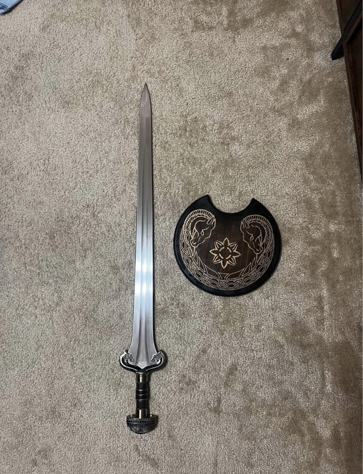 Eowyn  United Cutlery Sword