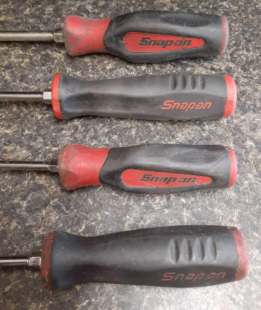 (RI4) Snap-On 4 Piece Screwdriver Set Red Soft Grip Handle