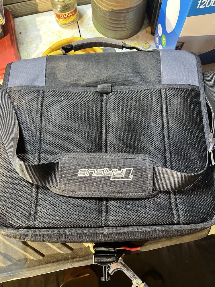 targus laptop bag 14