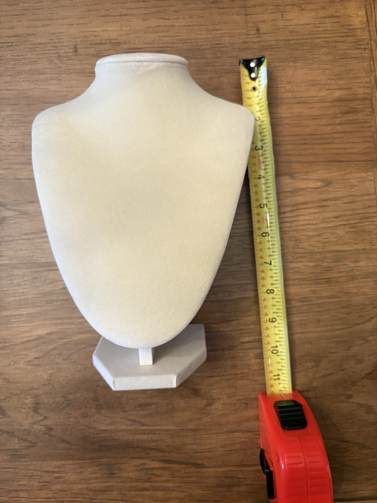 5 Piece Lot of Beige Velvet Necklace Display Stand Jewelry Bust Pendant Holder