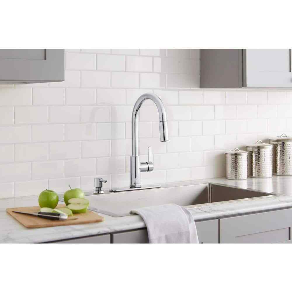 Glacier Bay Paulina Single-Handle Pull-Down Sprayer Kitchen Faucet in Chrome