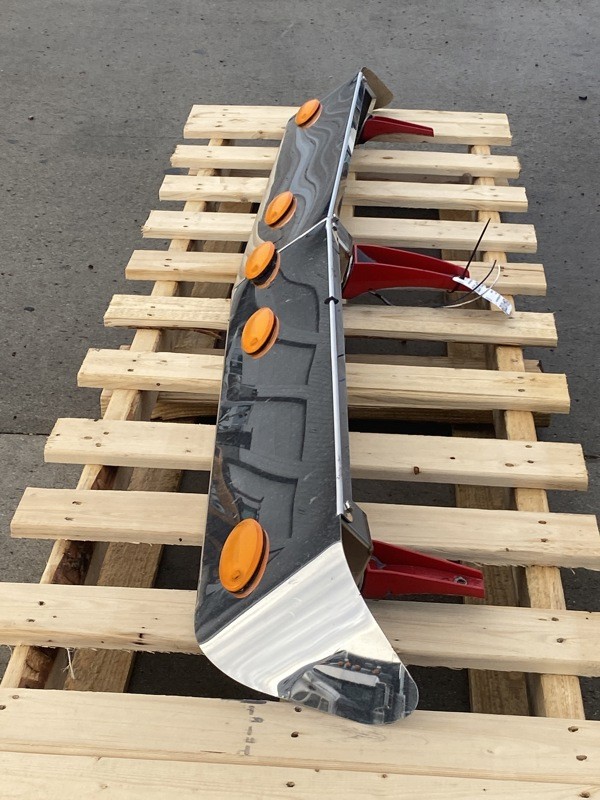2013 Caterpillar CT660 Visor (654-10789)