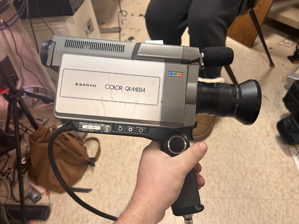 SANYO VSC-450 Betamax Camera Tested, Powers On