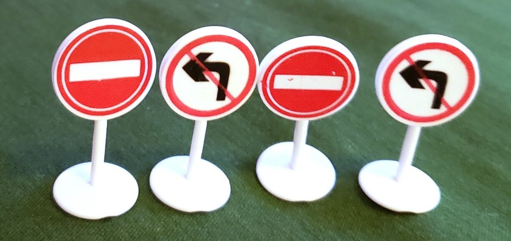 4pc 1" Mini Toy Train Signs