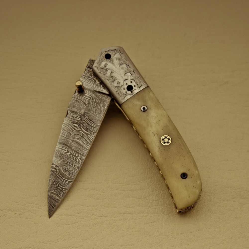 CLASSICAL CUSTOM HANDMADE DAMASCUS BLADE FOLDING POCKET KNIFE (Silver Engrave)