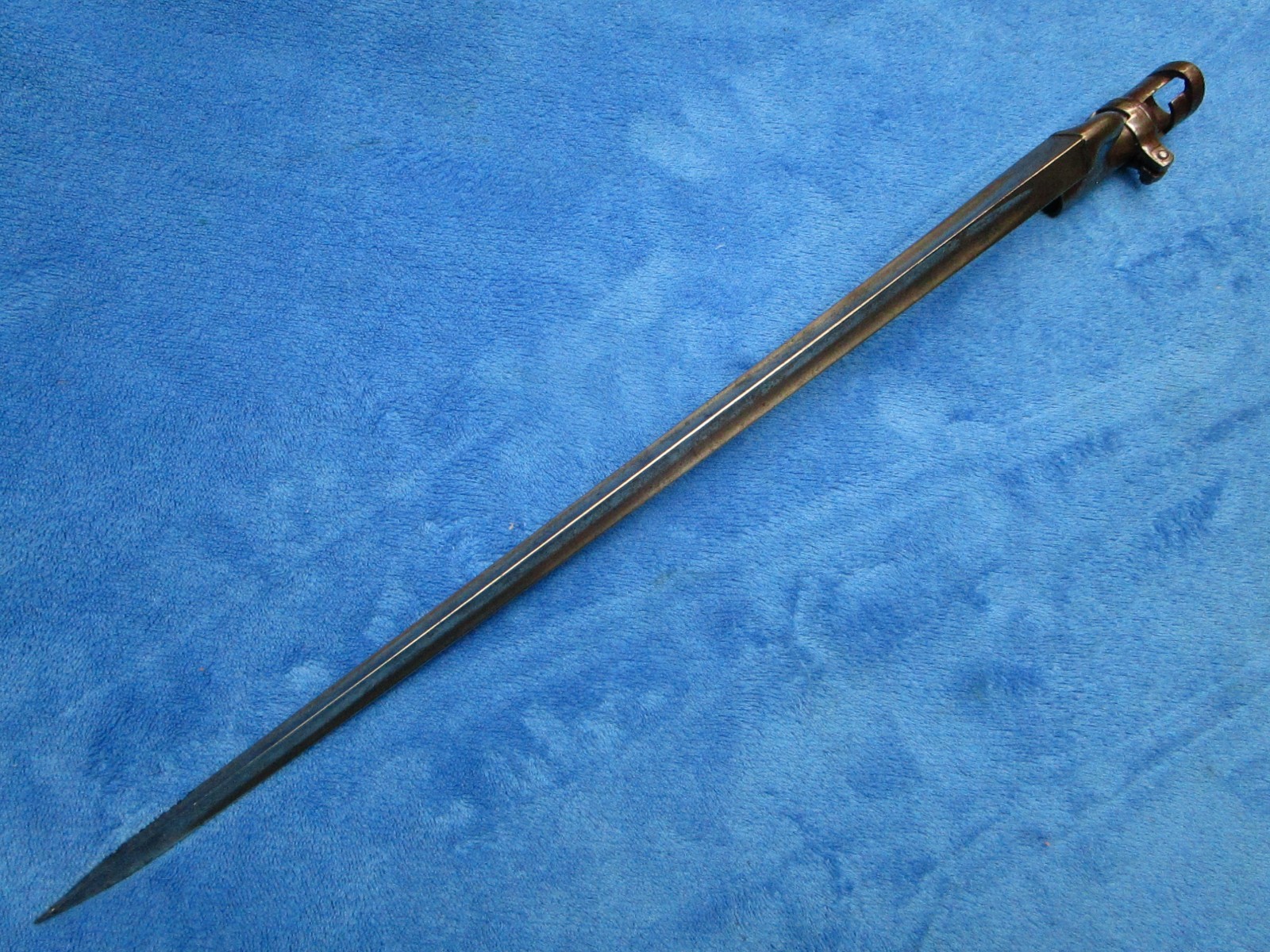 ORIGINAL ANTIQUE 19TH CENTURY US M1867 PEABODY SOCKET BAYONET AND SCABBARD