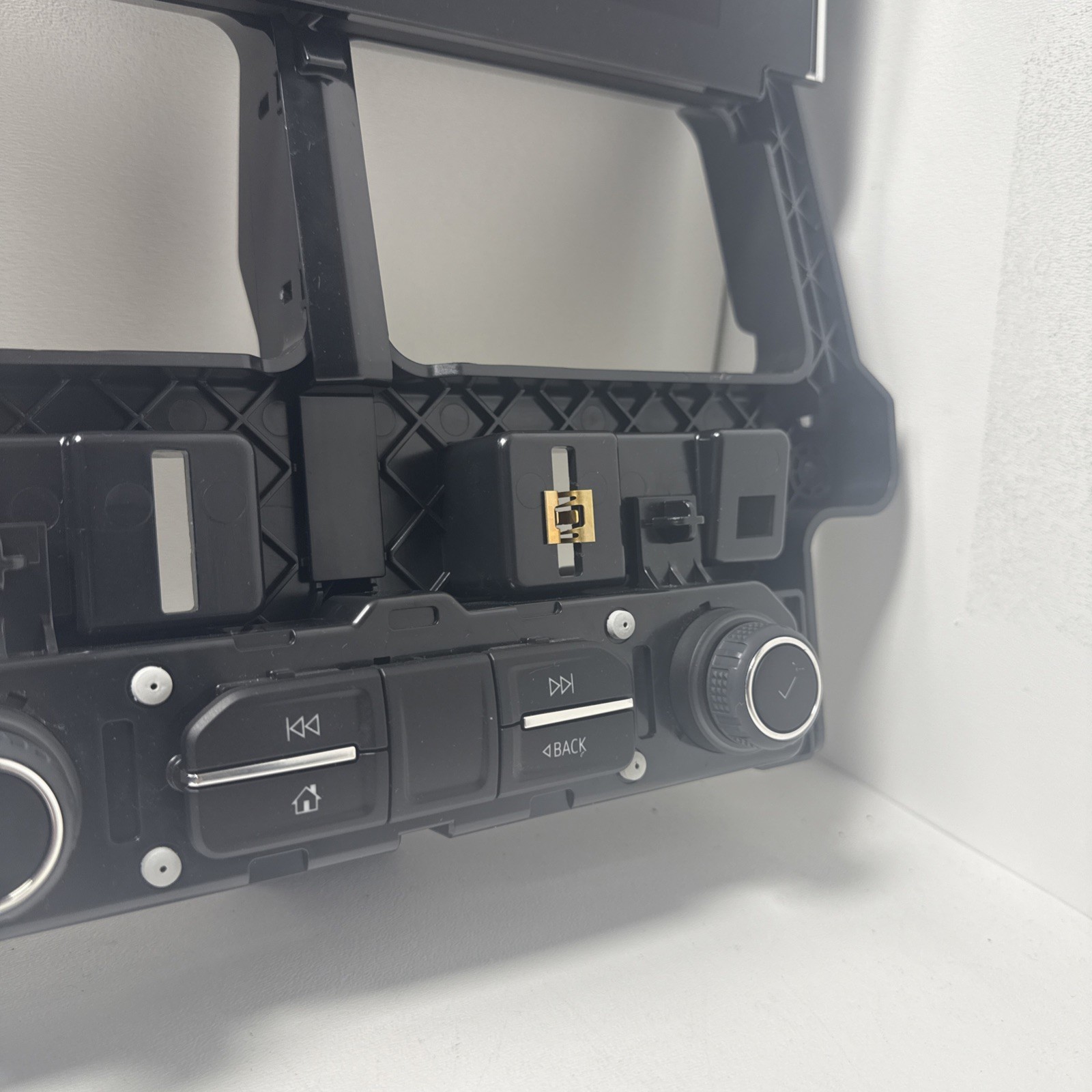 2021 GMC YUKON A/V EQUIPMENT DISPLAY AND CONTROL GM OEM 85155683